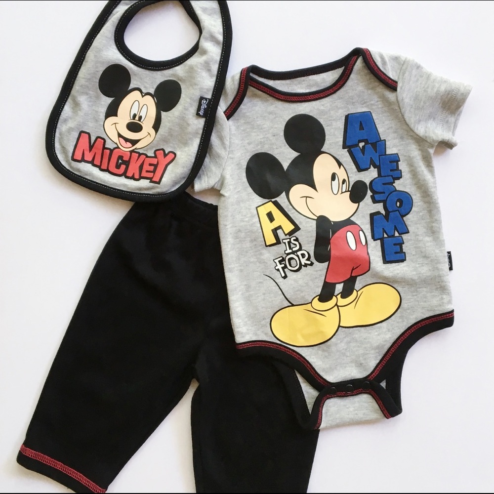 NWOT Disney Mickey Mouse Outfit Set (0-3Mo)